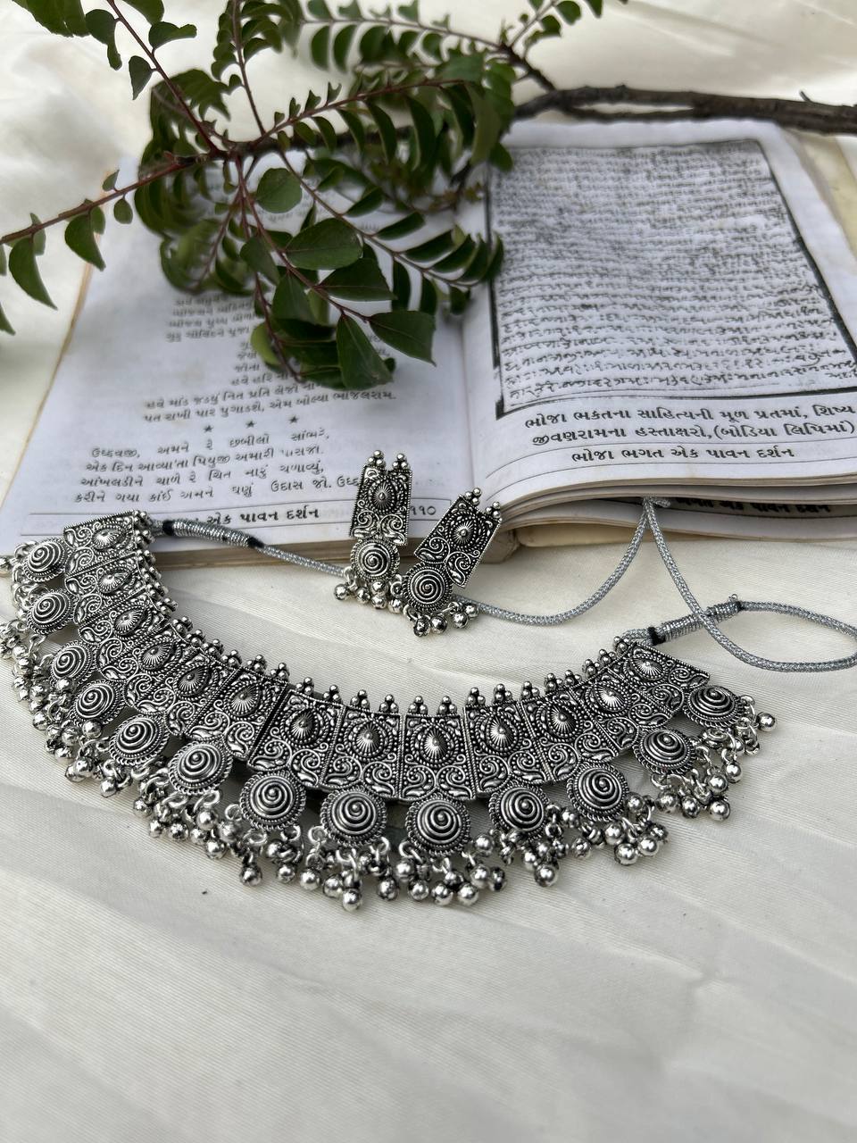 Nritya Raaga Choker Set For Women