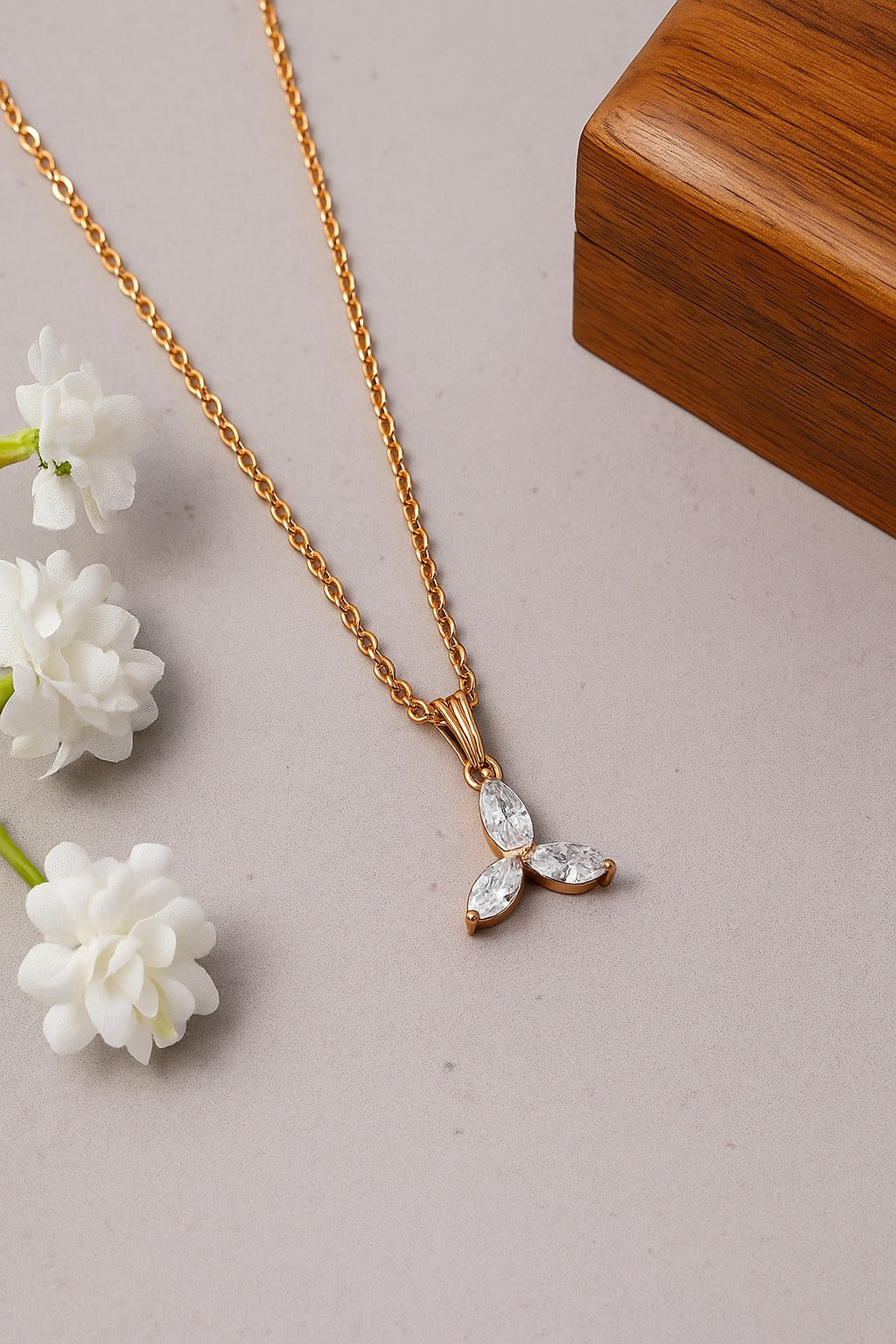 Trio Leaf Pendant Necklace For Women